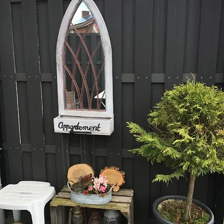 Chalet Or Apartment Nearby Roermond Outlet Stevensweert Exterior photo