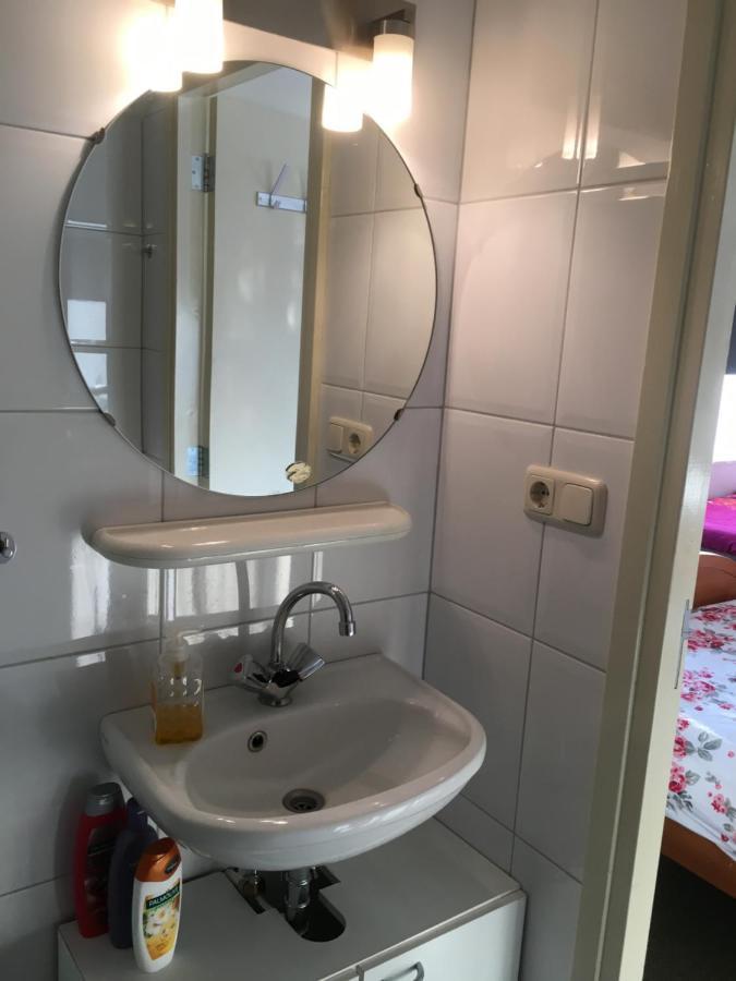 Or Nearby Roermond Outlet Chalet *